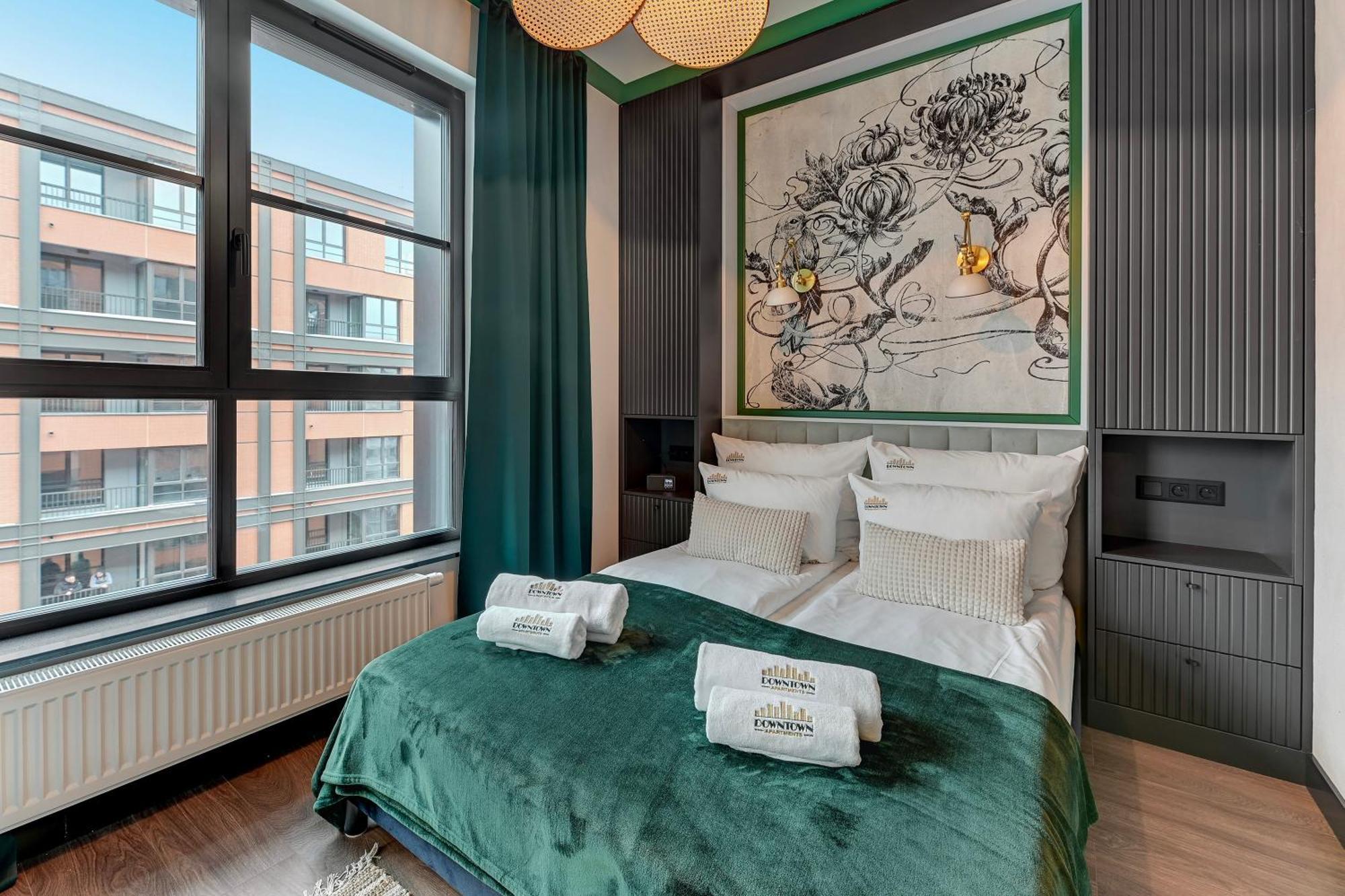 Doki Living - Foodhall & Parking By Downtown Apartments Gdansk Ngoại thất bức ảnh
