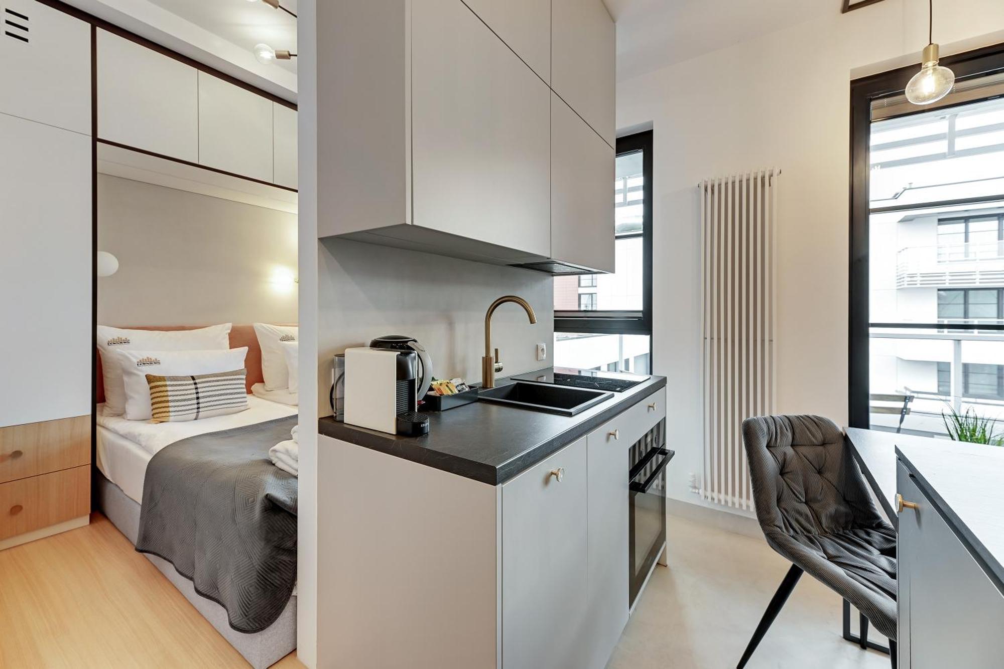 Doki Living - Foodhall & Parking By Downtown Apartments Gdansk Ngoại thất bức ảnh