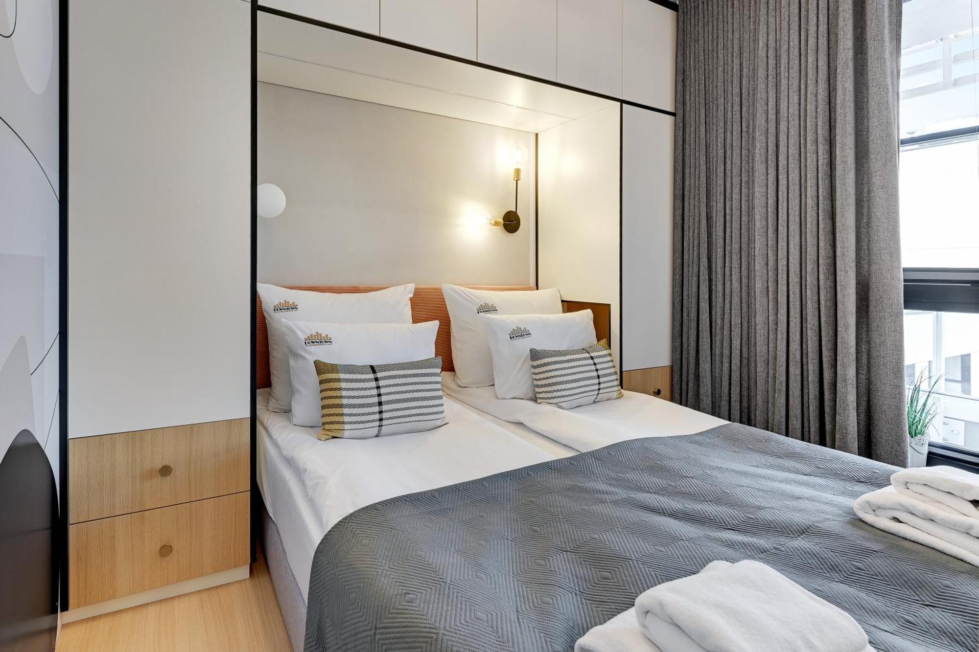 Doki Living - Foodhall & Parking By Downtown Apartments Gdansk Ngoại thất bức ảnh