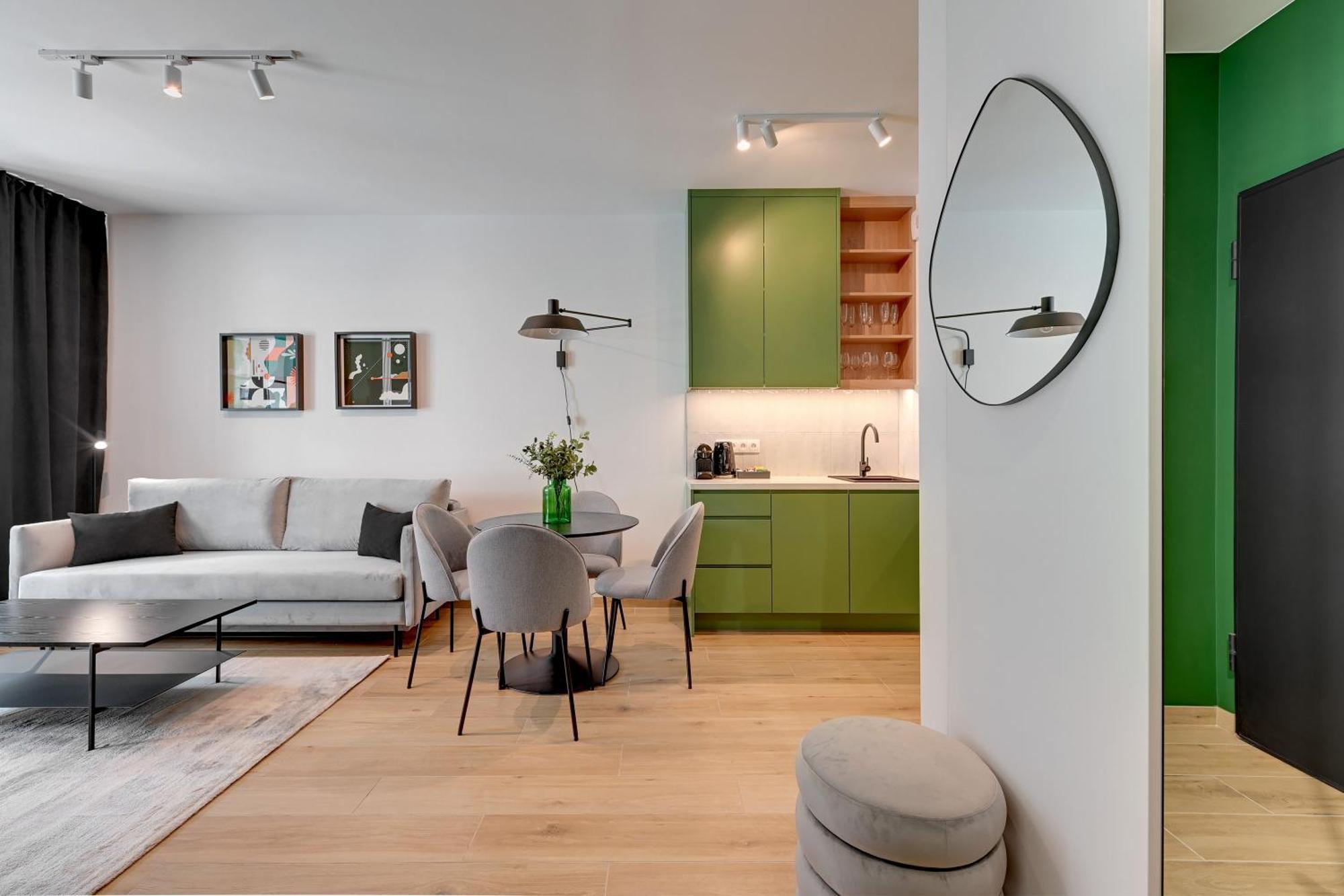 Doki Living - Foodhall & Parking By Downtown Apartments Gdansk Ngoại thất bức ảnh