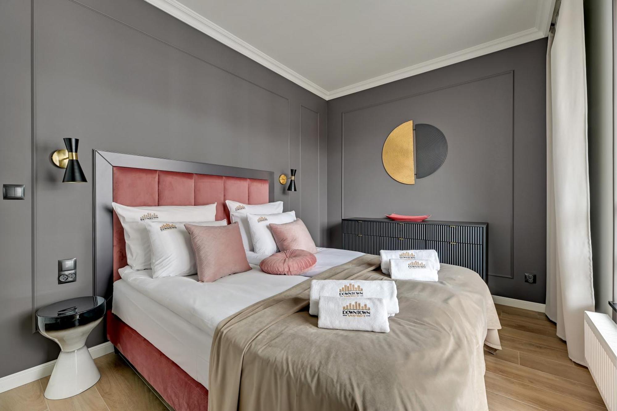 Doki Living - Foodhall & Parking By Downtown Apartments Gdansk Ngoại thất bức ảnh