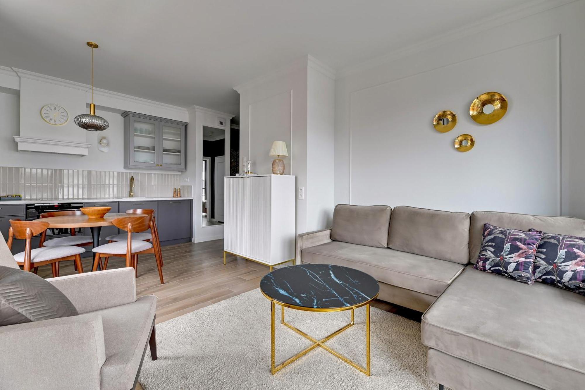 Doki Living - Foodhall & Parking By Downtown Apartments Gdansk Ngoại thất bức ảnh