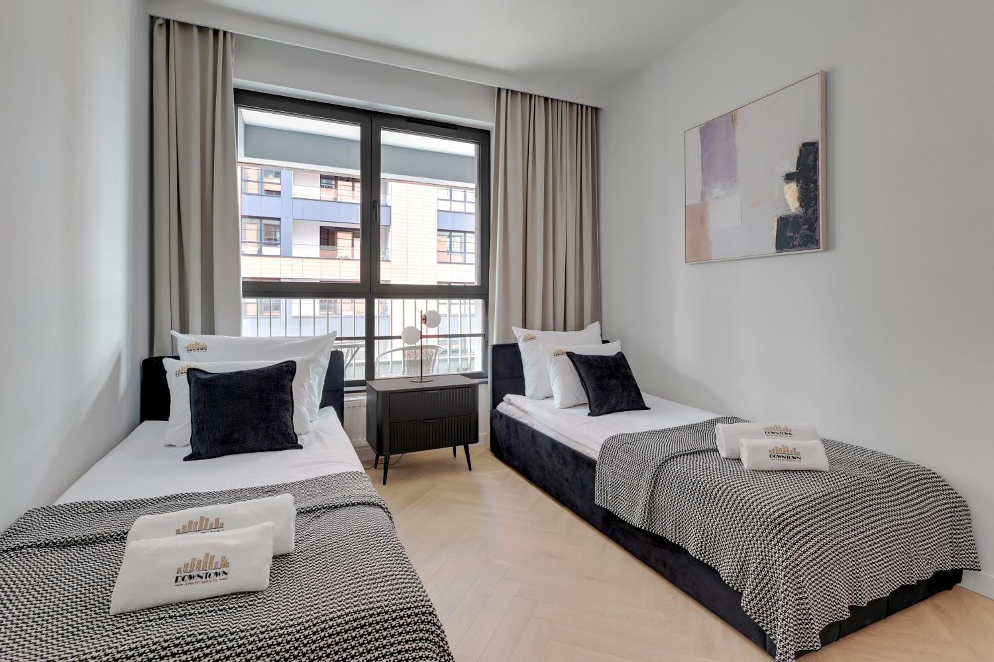 Doki Living - Foodhall & Parking By Downtown Apartments Gdansk Ngoại thất bức ảnh