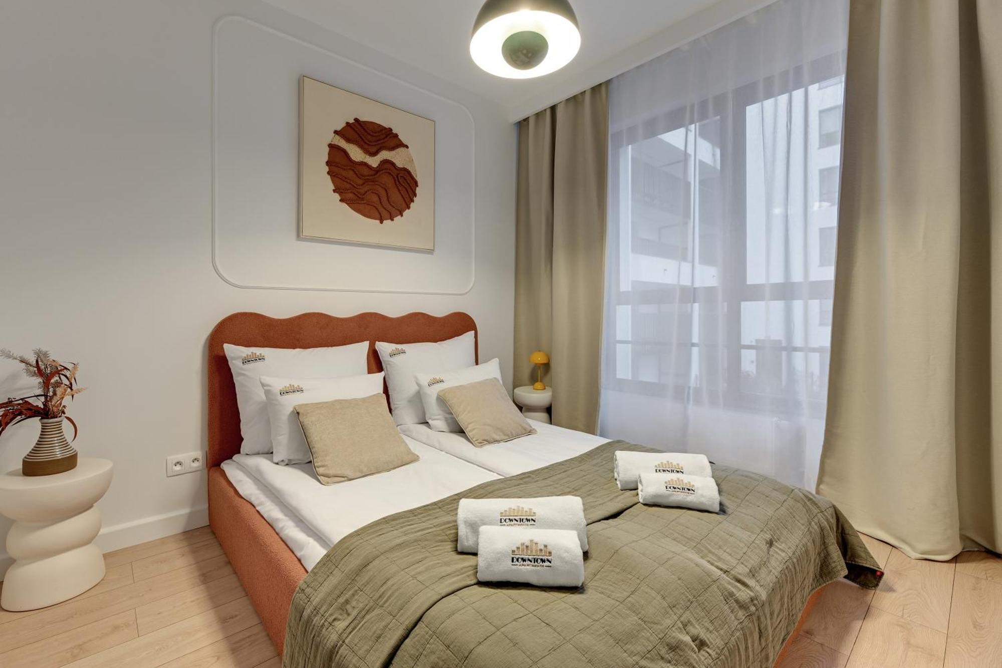 Doki Living - Foodhall & Parking By Downtown Apartments Gdansk Ngoại thất bức ảnh