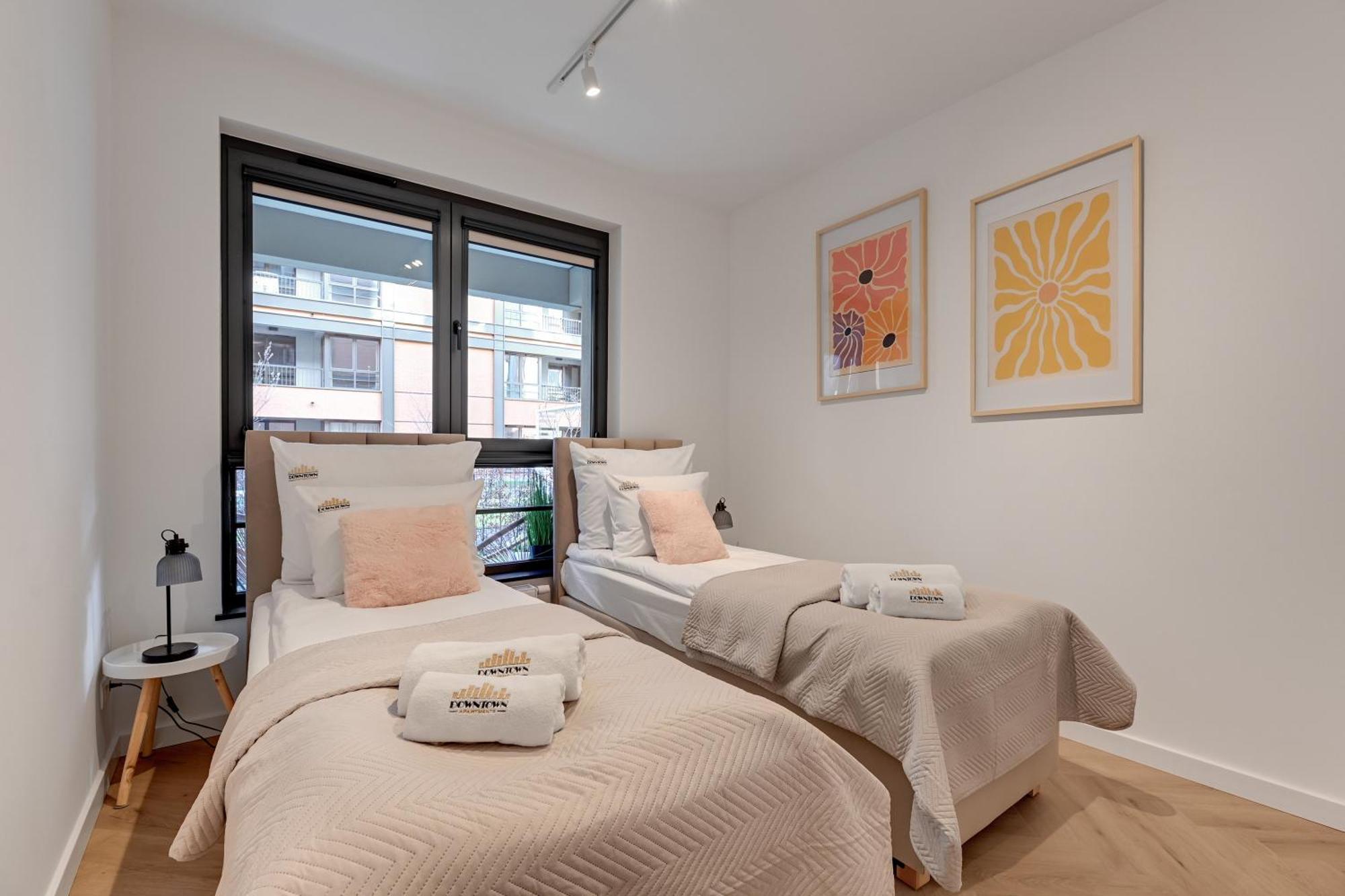 Doki Living - Foodhall & Parking By Downtown Apartments Gdansk Ngoại thất bức ảnh