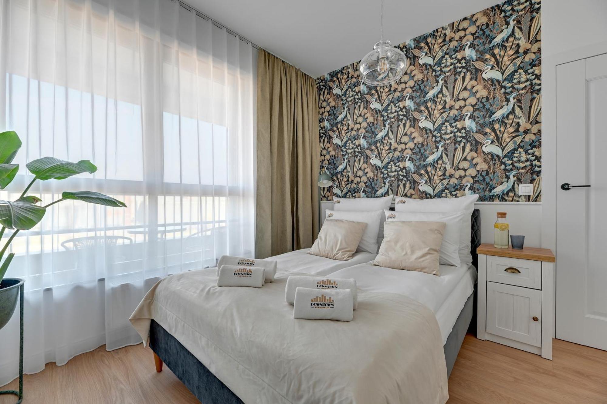 Doki Living - Foodhall & Parking By Downtown Apartments Gdansk Ngoại thất bức ảnh